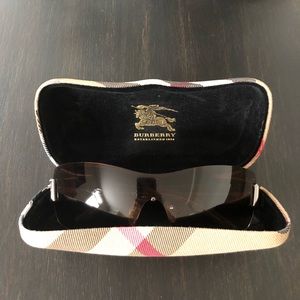 Burberry 3043 Sunglasses